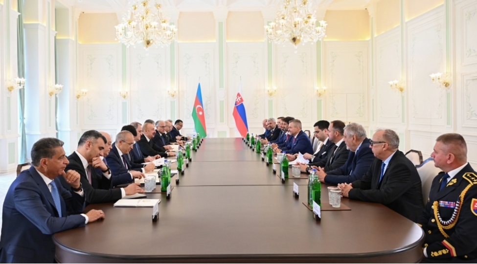 prezident-ilham-eliyevin-shushada-slovakiya-prezidenti-ile-genish-terkibde-gorushu-olub-2