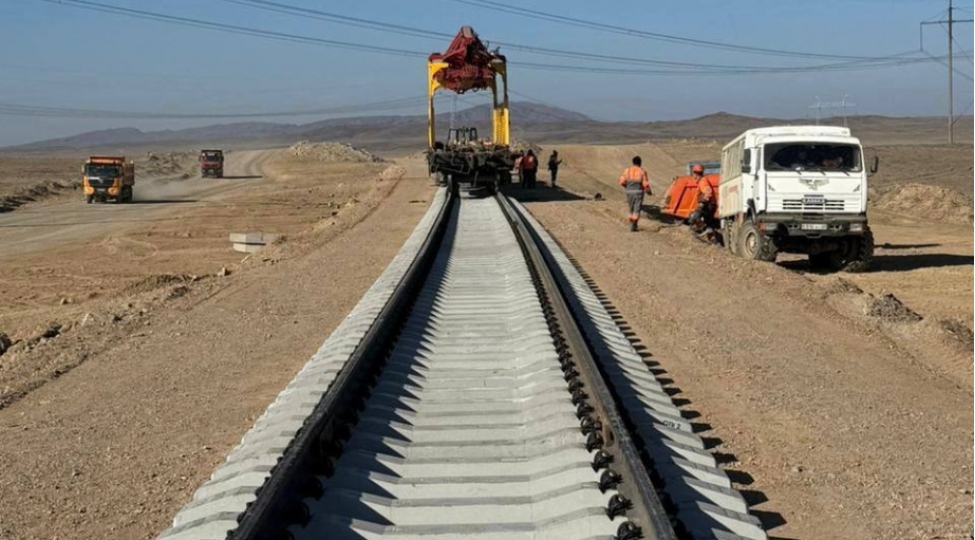 qazaxistan-chin-ve-ozbekistanla-demir-yolu-dehlizlerini-genishlendirir
