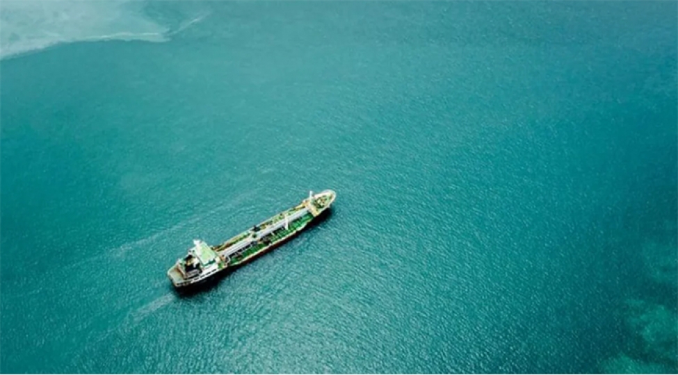 iran-iraq-tankerlerinin-hormuzden-kechmesine-icaze-verib