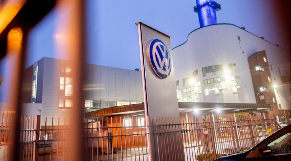 media-volkswagenin-osnabrukdeki-zavodunda-herbi-teyinatli-avadanliq-istehsal-oluna-biler