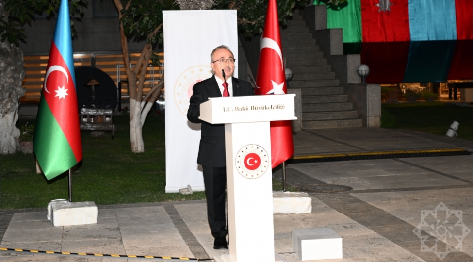 turkiyenin-zefer-bayrami-ve-silahli-quvveler-gunu-bakida-qeyd-olunub
