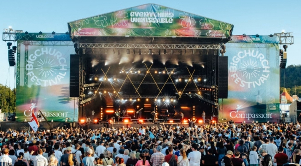 the-independent-britaniyada-festivalda-lovhenin-ashmasi-neticesinde-bir-nefer-olub-alti-nefer-yaralanib