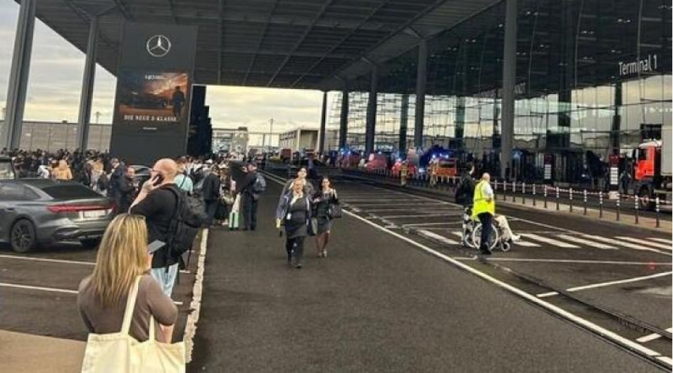 berlin-aeroportunda-bomba-heyecani