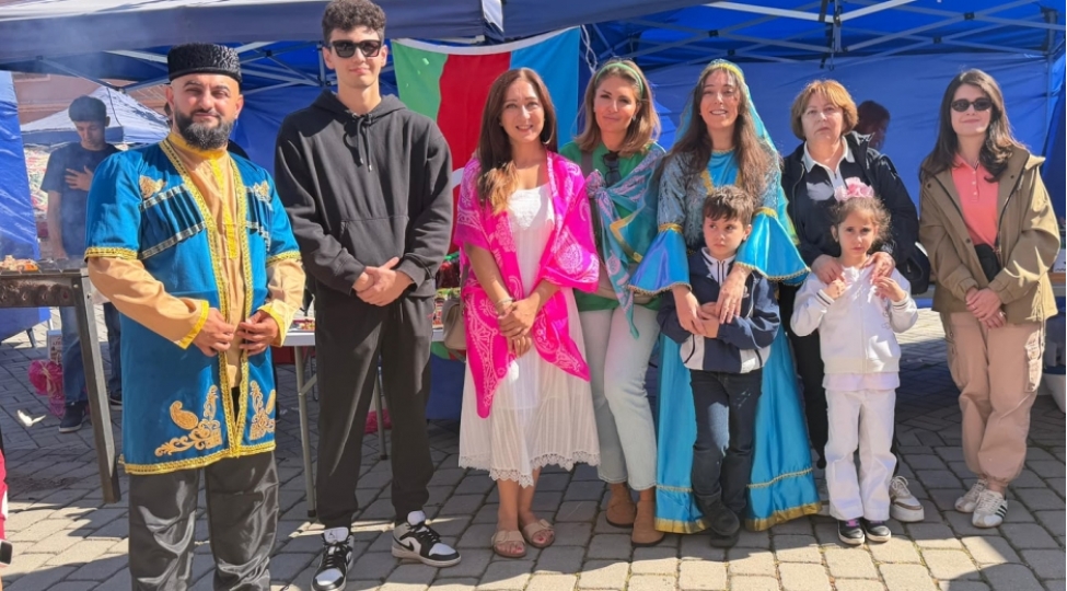 festival-ishtirakchilari-azerbaycan-teqdimatina-boyuk-maraq-gosteribler