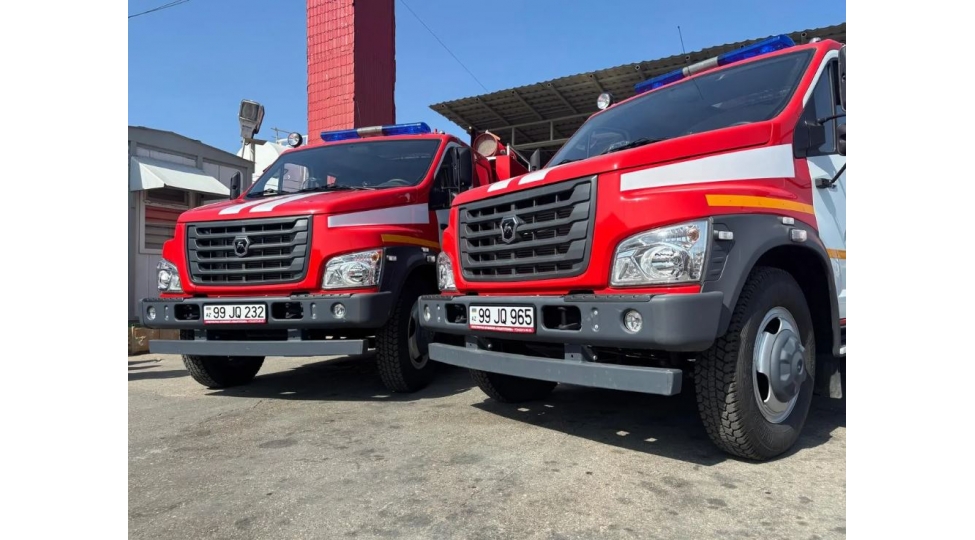socar-ve-fhn-in-emekdashligi-cherchivesinde-yeni-alinan-yanginsonduren-avtomobiller-istifadeye-verilib