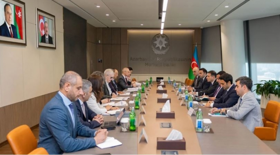 azerbaycan-adb-ile-yashil-maliyyenin-inkishafini-muzakire-edib