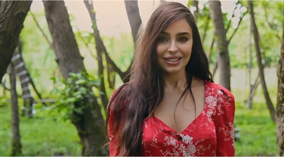 leyla-eliyeva-nusret-kesemenlinin-meshhur-sheirini-oxudu