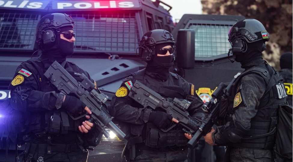 polis-emekdashlarina-silahli-muqavimet-gosteren-shexs-zerersizleshdirildi