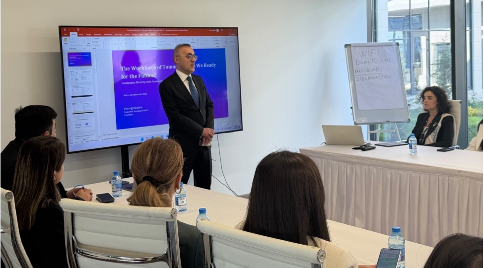 baku-id-festivali-cherchivesinde-4si-akademiyasi-milli-proqram-uzre-terefdash-qurumlarin-numayendeleri-ile-gorush-kechirilib