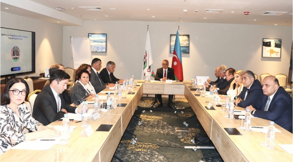 vekiller-kollegiyasi-reyaset-heyetinin-novbeti-iclasi-kechirilib-14