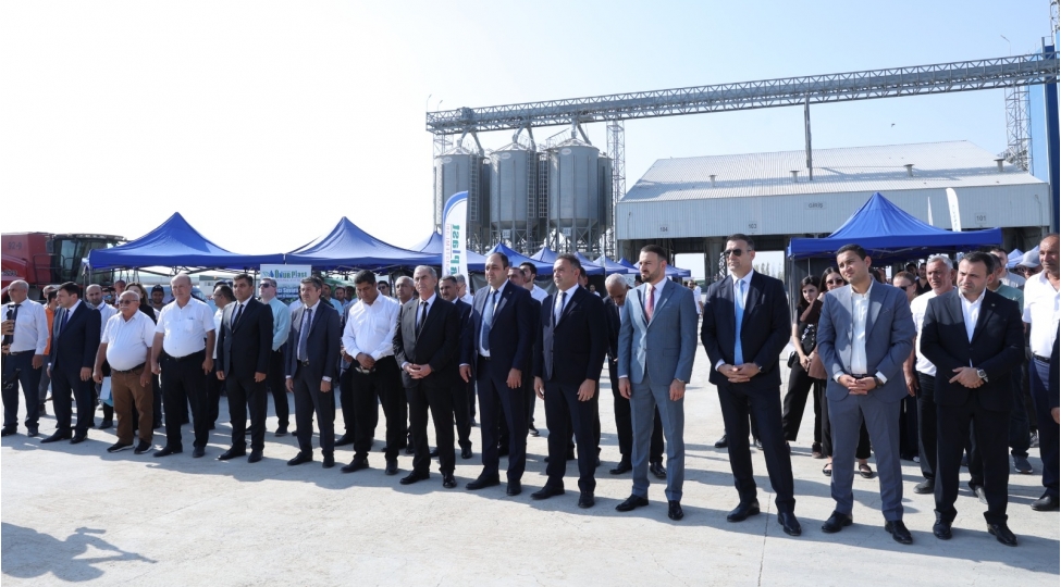 haciqabulda-novbeti-aqrar-biznes-festivali-ve-toxum-sergi-satish-yarmarkasi-kechirilib