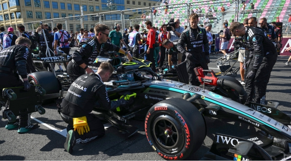 formula-1-azerbaycan-qran-prisinin-esas-yarishina-start-verilib