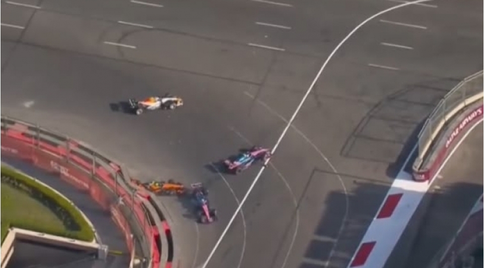 formula-1-azerbaycan-qran-prisinin-esas-yarishinda-novbeti-qeza-bash-verib