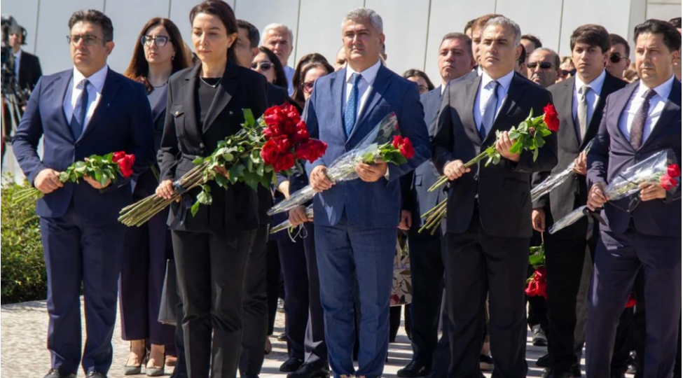 ombudsman-ve-rehberlik-etdiyi-kollektiv-zefer-parkini-ziyaret-edib