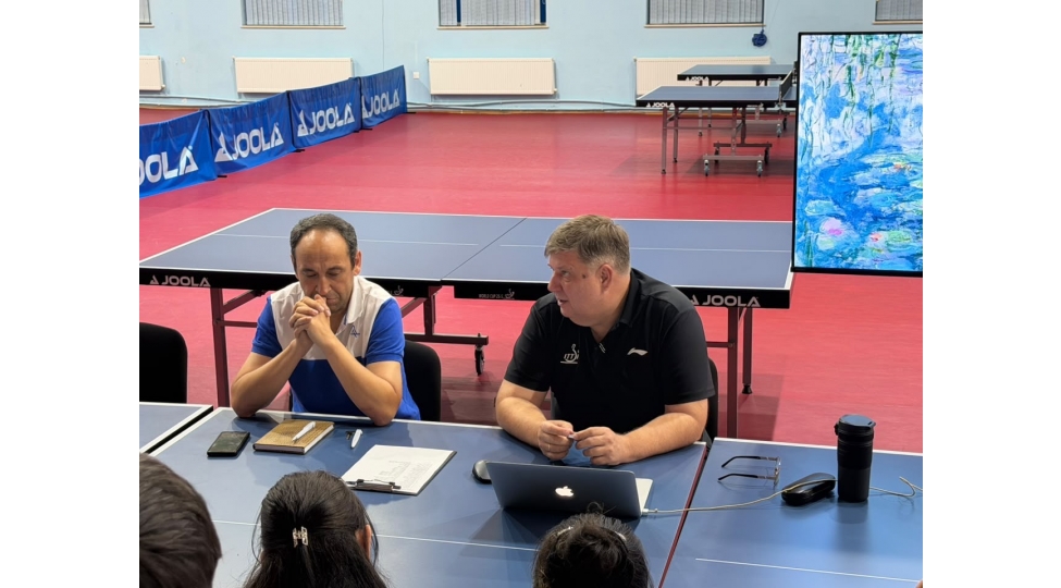 bakida-stolustu-tennis-uzre-beynelxalq-seminar-bashlanib