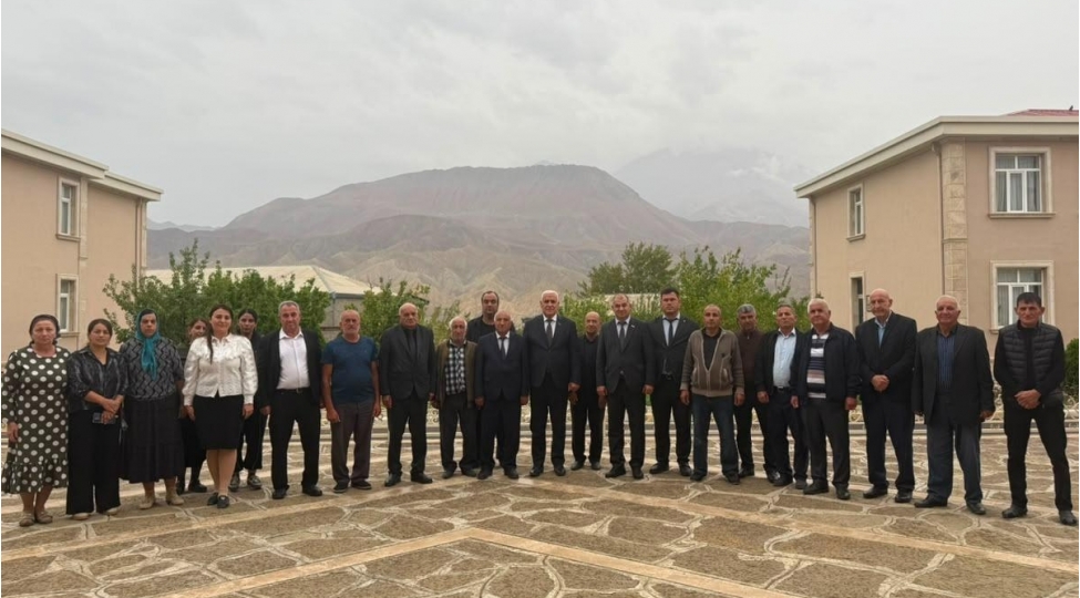 milli-meclisin-deputati-vuqar-rehimzade-ordubadda-sechicileri-ile-novbeti-gorushunu-kechirib-foto-17