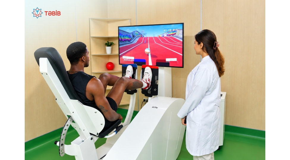 kubali-peshekar-voleybolchu-yeni-klinikanin-robotik-reabilitasiya-merkezinde-reabilitasiya-kecherek-ugurlu-netice-elde-edib