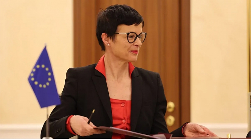 marta-kos-albaniya-islahat-tempini-qorusa-2030-cu-iledek-ai-ye-qoshula-biler