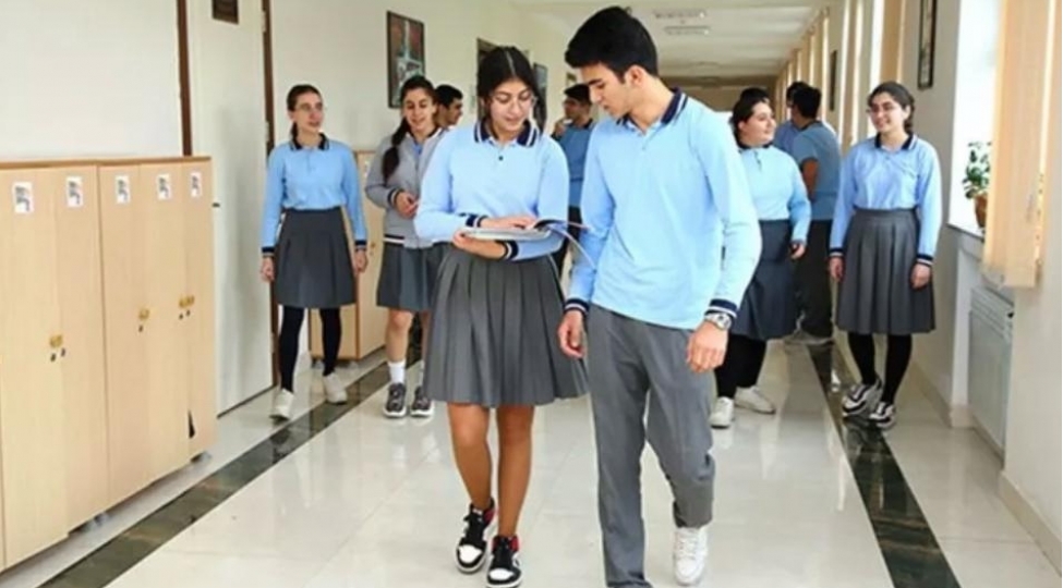 vahid-mektebli-geyimi-beraberlik-ve-nizam-intizam-remzidir
