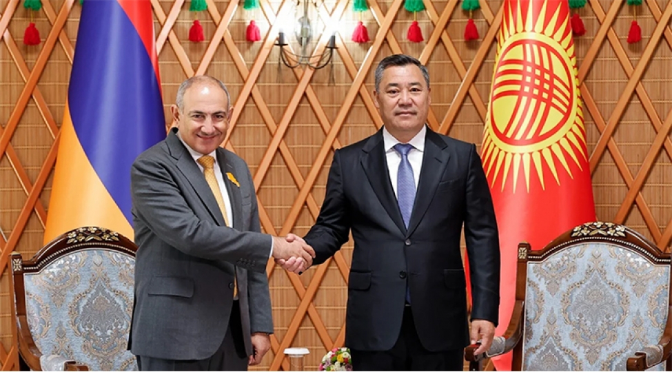 pashinyanla-japarov-cenubi-qafqaz-ve-merkezi-asiyada-tehlukesizlik-meselelerini-muzakire-edib