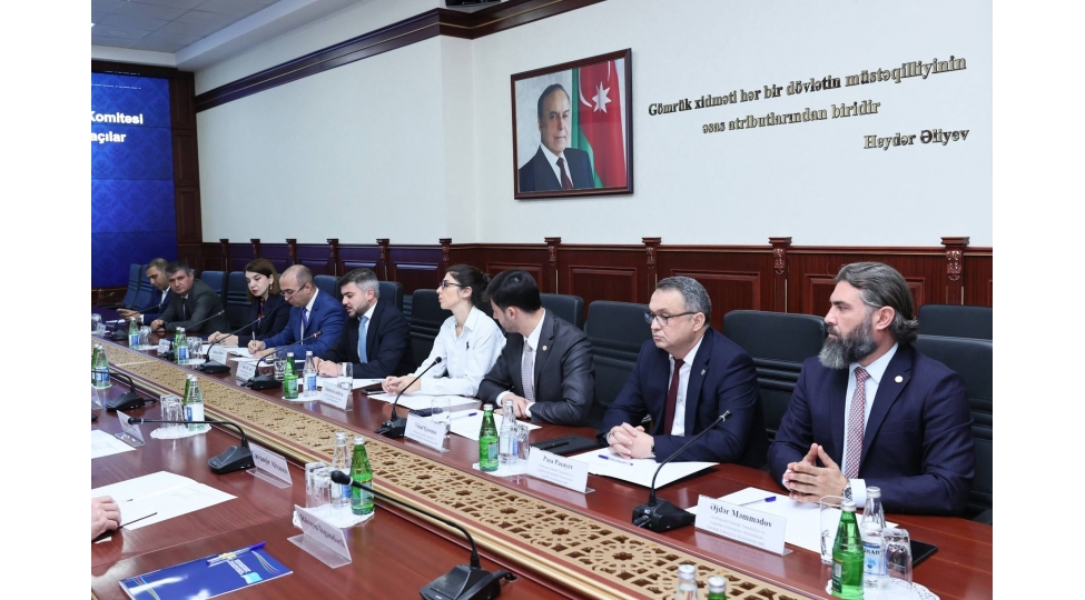 dovlet-gomruk-komitesi-yaninda-ictimai-shura-ile-asa-ve-logistika-sektorunun-numayendeleri-arasinda-gorush-kechirilib