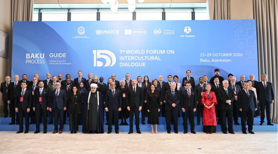 medeniyyetlerarasi-dialoq-azerbaycanin-dunyaya-teqdim-etdiyi-hemreylik-ve-emekdashliq-modeli