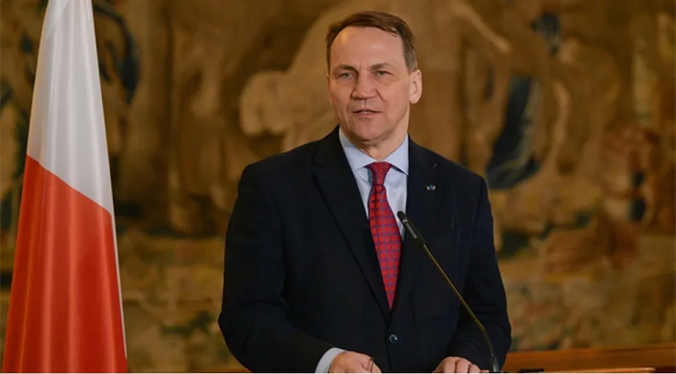 sikorski-polshani-evvelki-kimi-parlamentin-sechdiyi-koalisiya-hokumeti-idare-edir